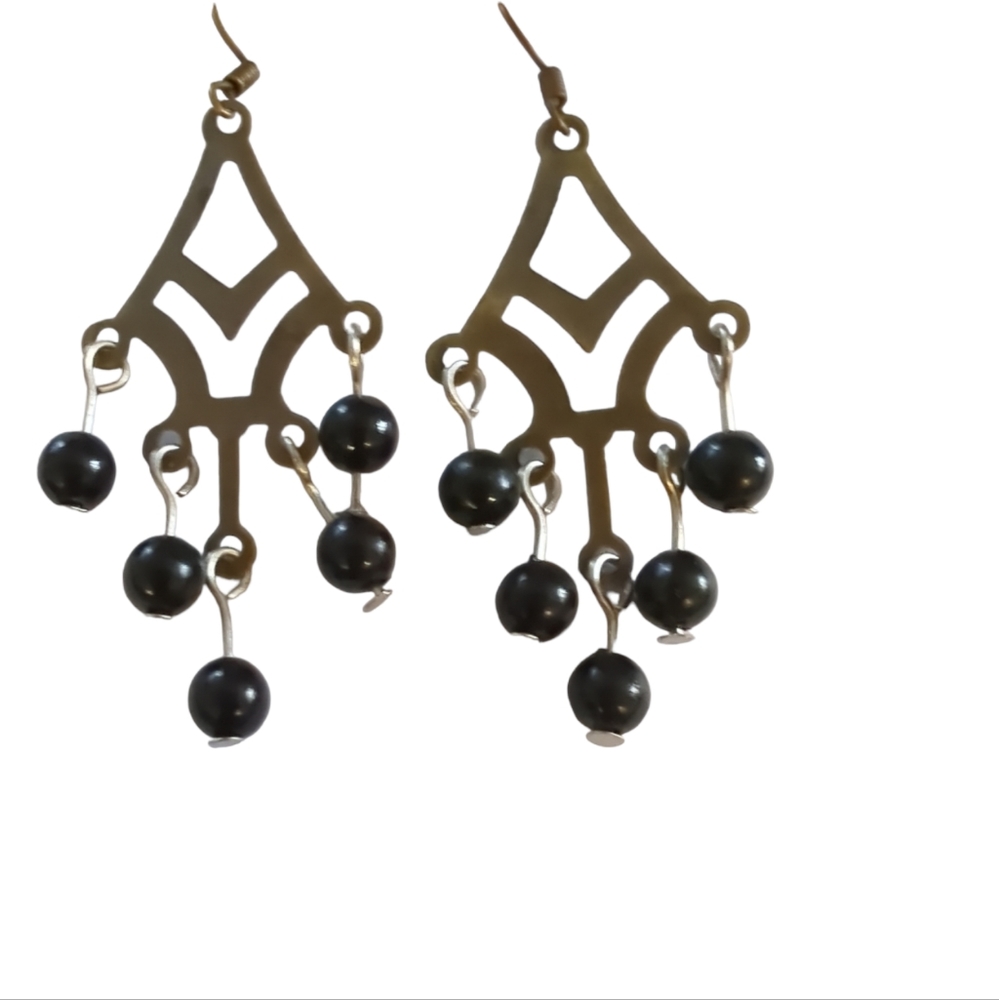 Dangle beaded earrings